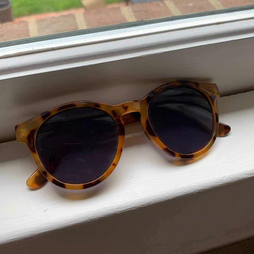 Tortoise Design Sunglasses